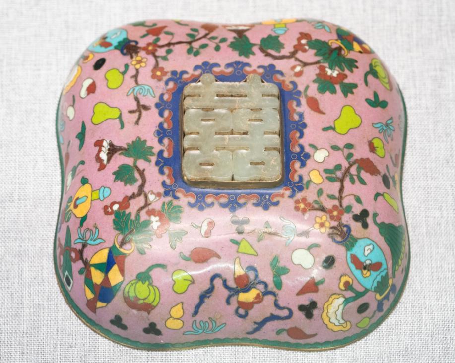 DSC03524嵌玉掐丝珐琅盒-19世纪-珐琅