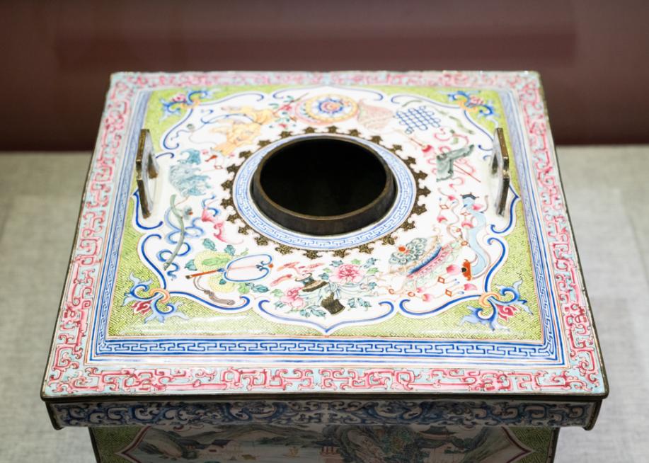 DSC04005-锦地开光山水图火锅-清-珐琅