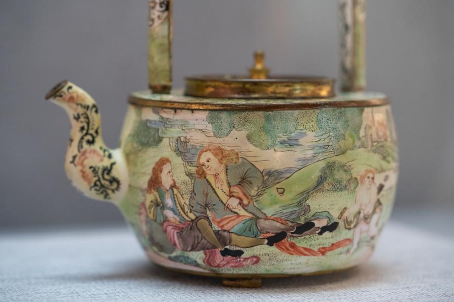 DSC03568-山水西洋人物图茶壶-清