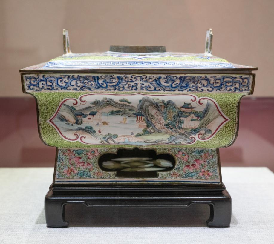 DSC04003-锦地开光山水图火锅-清-珐琅