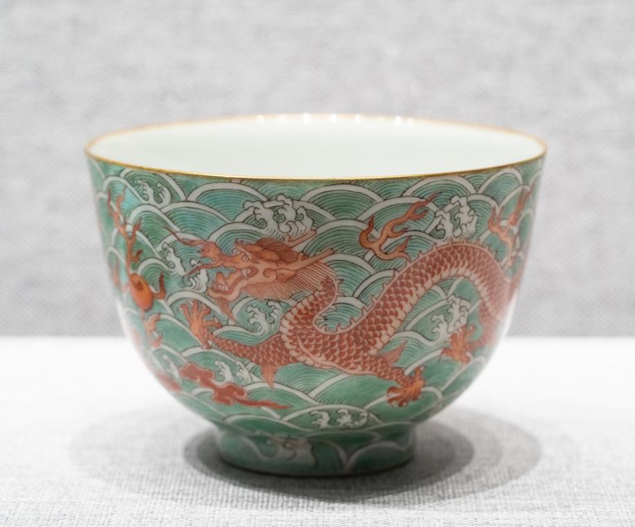 DSC03833-粉彩海水龙纹杯-清-珐琅