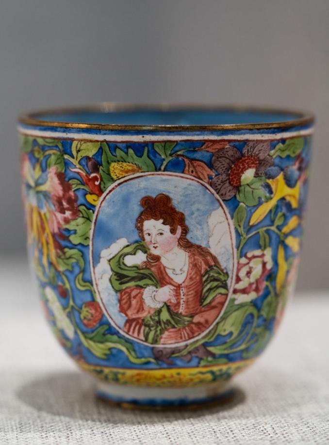 DSC03609-开光西洋人物图杯-清-珐琅