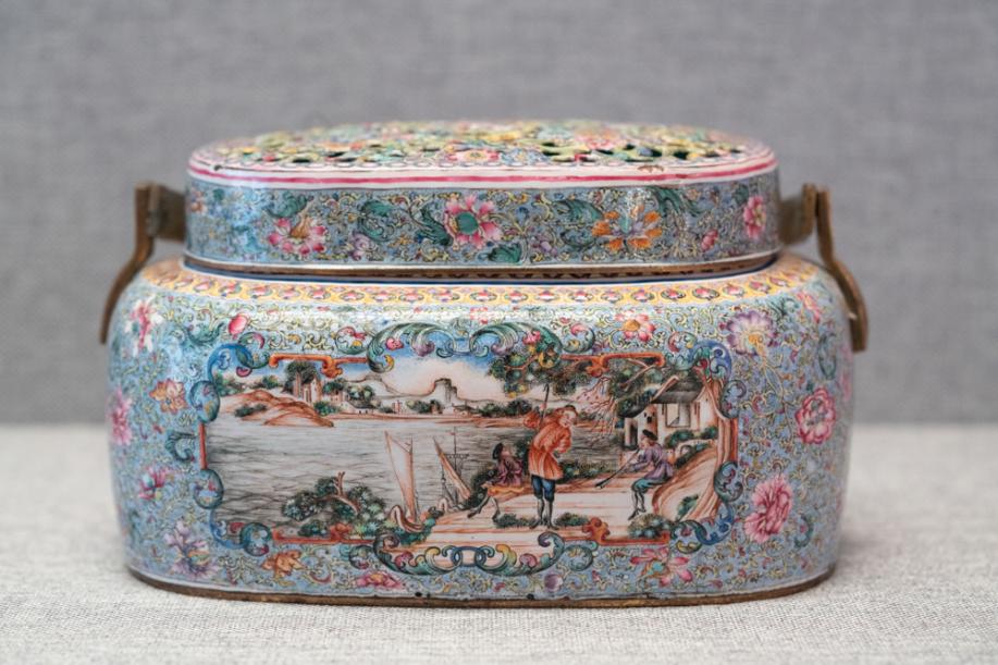 DSC03785-开光山水西洋人物图手炉-清-珐琅