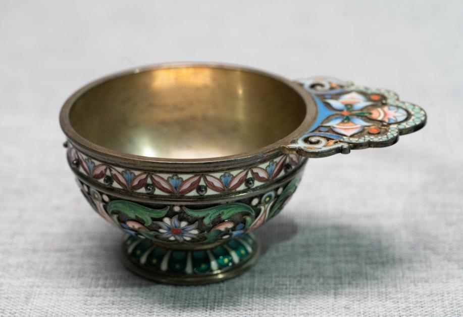 DSC03537-银烧蓝带鋬杯-12世纪-珐琅