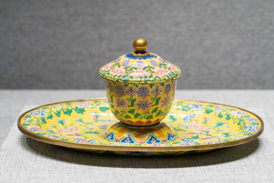 DSC03852-黄地九寿杯盘-清-珐琅