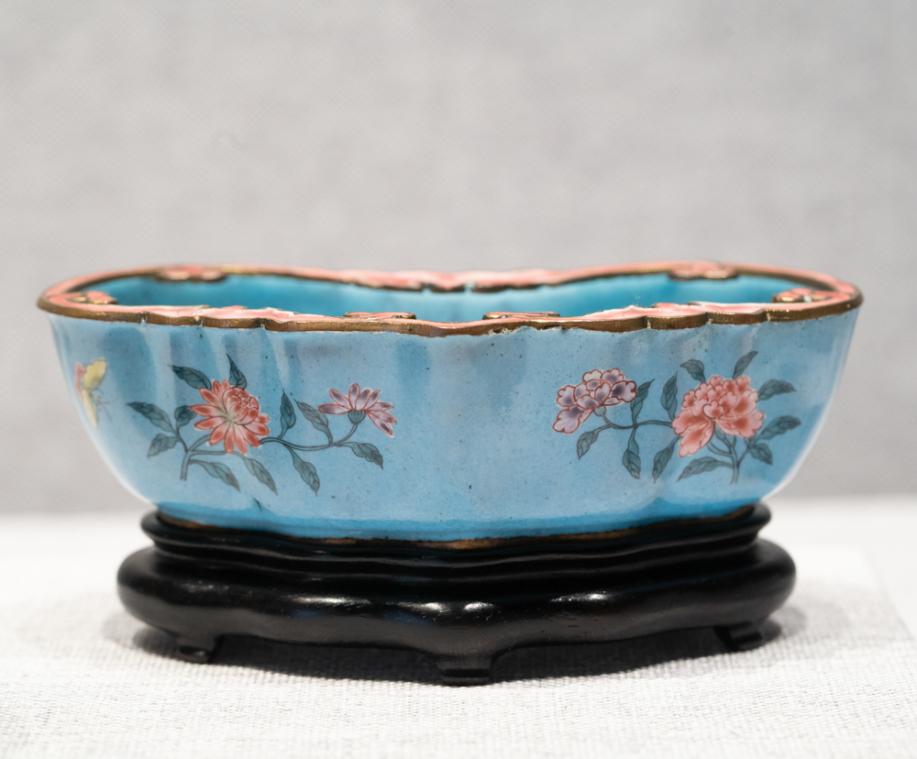 DSC03740-折枝桃花纹洗-清-珐琅